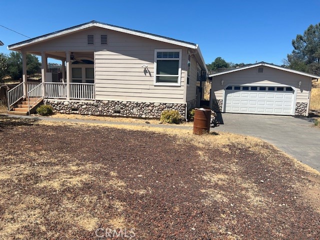 2924 Meadow Creek Road