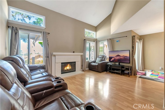 Detail Gallery Image 12 of 44 For 21205 Serra Vista, Lake Forest,  CA 92630 - 2 Beds | 2/1 Baths