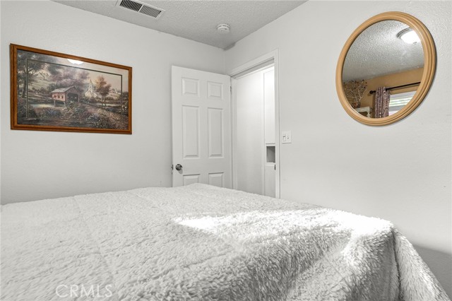 1171 Peach Street, Corning CA: https://media.crmls.org/medias/ce83b8f5-845b-41a9-a68c-c3febbcc9600.jpg