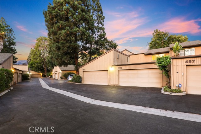 495 W WALNUT Street, Pasadena CA: https://media.crmls.org/medias/ce84413b-c1fb-49a8-aab8-67f831b306a1.jpg