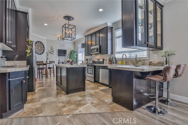 Detail Gallery Image 9 of 39 For 3595 Santa Fe Avenue, #302, Long Beach,  CA 90810 - 3 Beds | 2 Baths