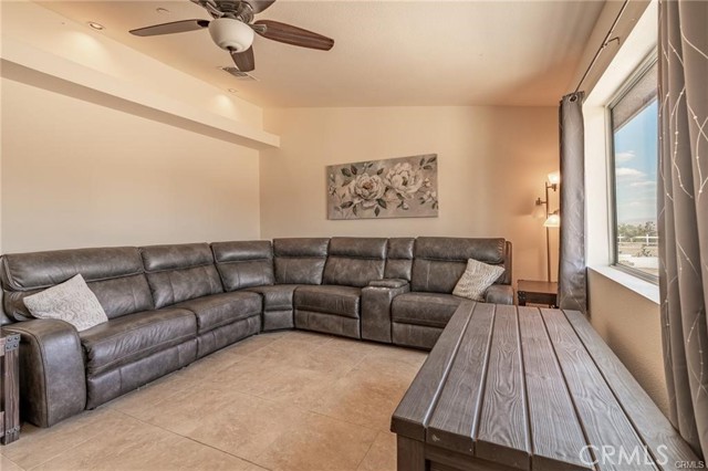 Detail Gallery Image 7 of 32 For 58650 Sun Oro Rd, Yucca Valley,  CA 92284 - 3 Beds | 2 Baths