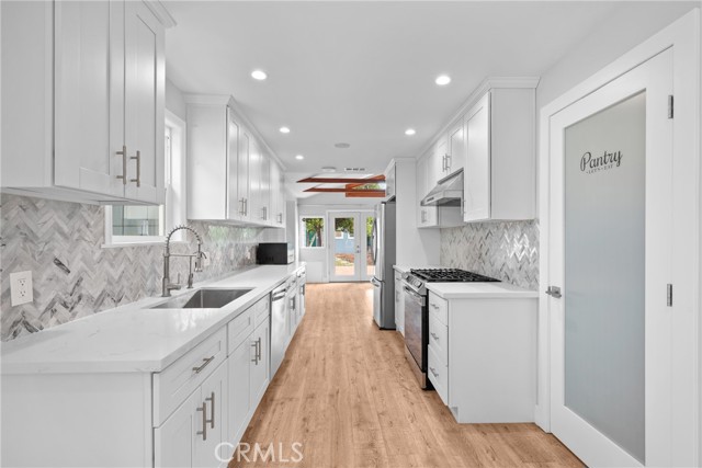 5624 Freeman Avenue, La Crescenta CA: https://media.crmls.org/medias/ce8629ac-53e3-42c9-a854-b9d9df380d58.jpg