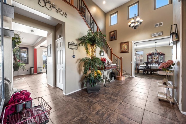 Detail Gallery Image 3 of 28 For 28675 Suffolk Downs, Moreno Valley,  CA 92555 - 6 Beds | 3/1 Baths