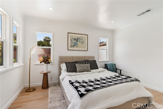 18257 Palora Street, Tarzana CA: https://media.crmls.org/medias/ce86e900-eab5-492b-ba69-872ea815f952.jpg