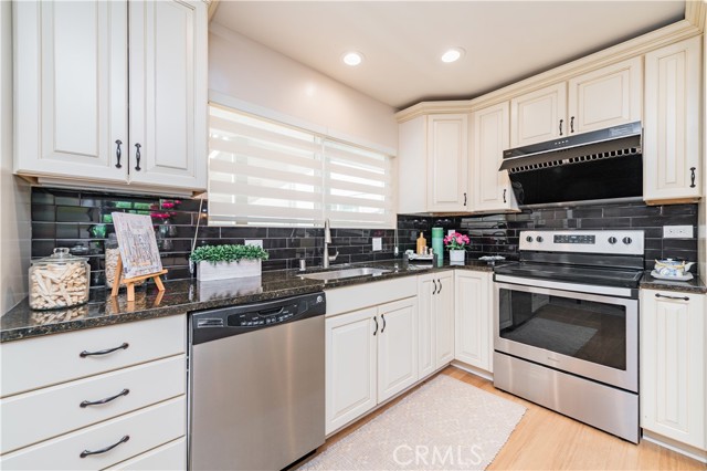 Detail Gallery Image 10 of 38 For 3438 Bahia Blanca #B,  Laguna Woods,  CA 92637 - 2 Beds | 2 Baths