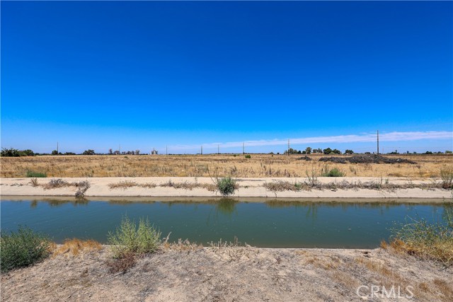1777 Bird, Livingston CA: https://media.crmls.org/medias/ce87c548-09f6-4489-afd8-f358ceb1afe3.jpg