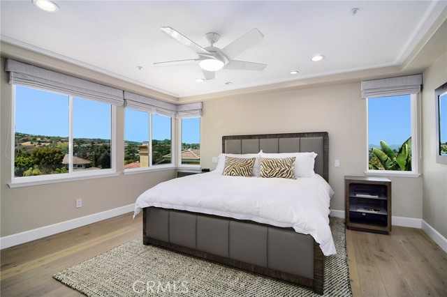 Detail Gallery Image 22 of 50 For 3941 Rock Hampton Dr, Tarzana,  CA 91356 - 5 Beds | 3 Baths