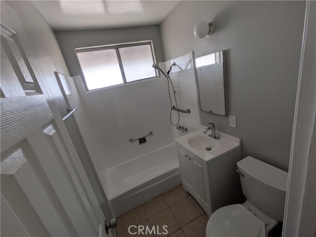 Detail Gallery Image 14 of 15 For 5847 Denver, Los Angeles,  CA 90044 - 2 Beds | 1 Baths