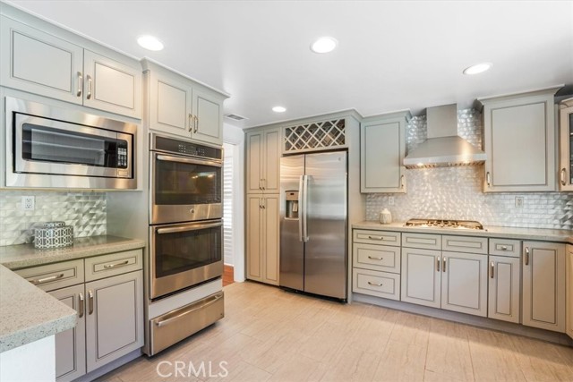 28639 Quaint Street, Agoura Hills CA: https://media.crmls.org/medias/ce88c560-ce2c-441a-8b50-db3eb847084d.jpg