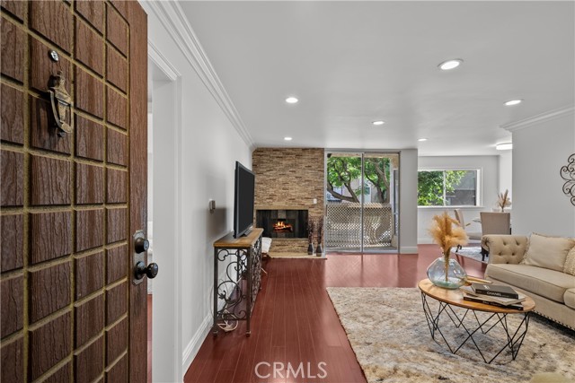 Detail Gallery Image 1 of 38 For 570 W Stocker St #106,  Glendale,  CA 91202 - 1 Beds | 1 Baths