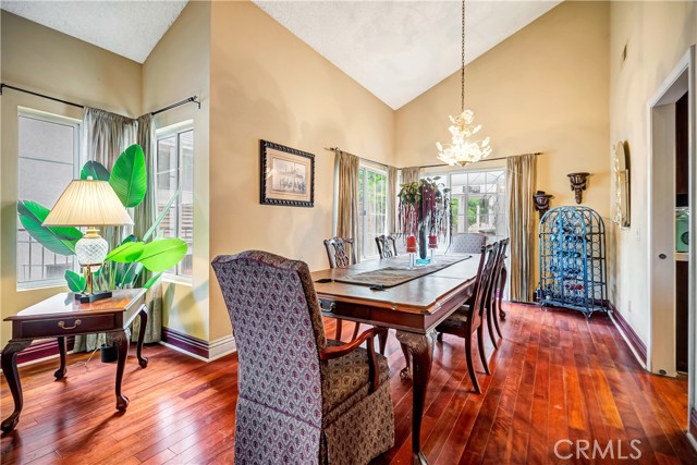 Detail Gallery Image 6 of 21 For 7354 Woodvale Ct, West Hills,  CA 91307 - 4 Beds | 3 Baths