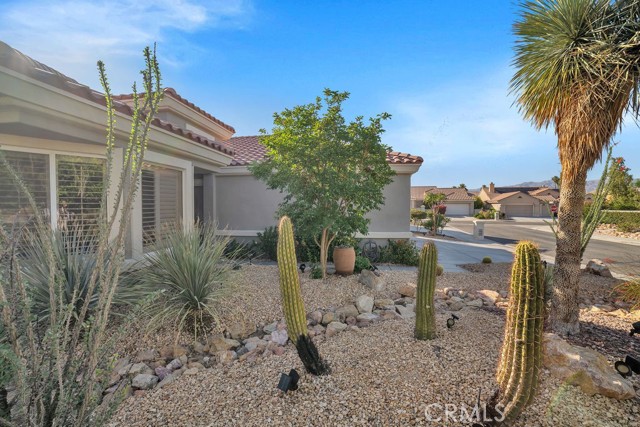 Detail Gallery Image 7 of 51 For 78385 Palm Tree Ave, Palm Desert,  CA 92211 - 2 Beds | 2 Baths