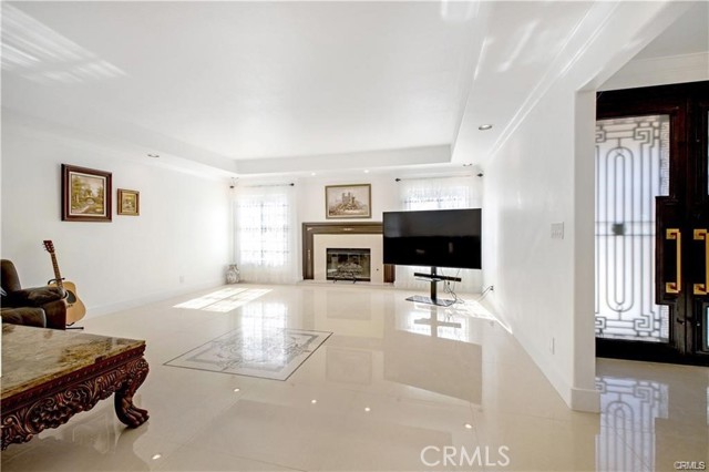 Detail Gallery Image 12 of 55 For 22329 Plummer St, Chatsworth,  CA 91311 - 4 Beds | 5 Baths