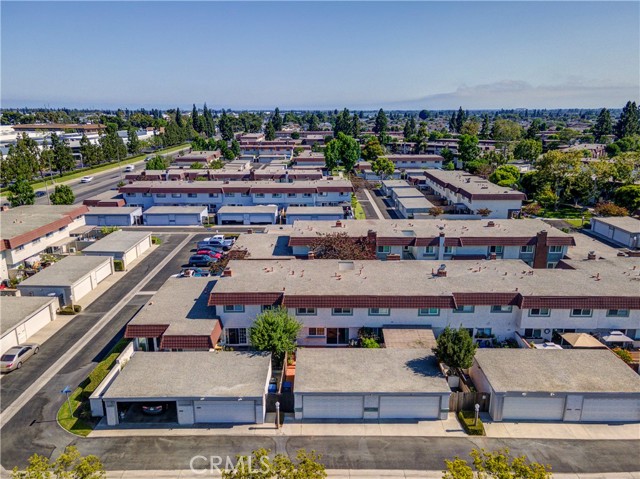 11263 Knott Avenue, Cypress CA: https://media.crmls.org/medias/ce8be867-f701-4e6f-a033-c20b09408bda.jpg