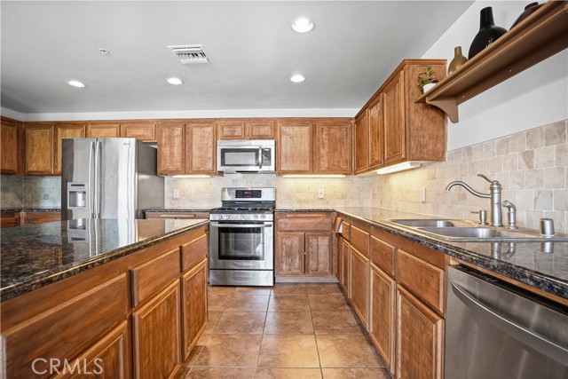 13200 Pacific Promenade, Playa Vista CA: https://media.crmls.org/medias/ce8c6b51-9f14-4328-ae64-e9f80b39c2da.jpg