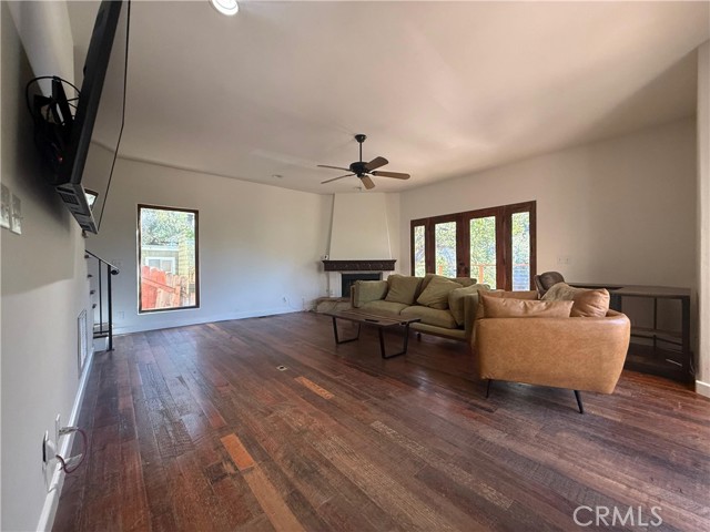 Detail Gallery Image 12 of 30 For 2045 Lookout Dr, Agoura Hills,  CA 91301 - 2 Beds | 2/1 Baths