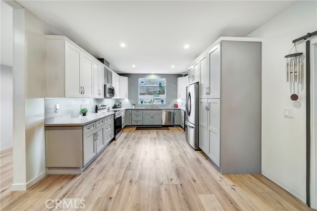 Detail Gallery Image 12 of 51 For 30473 Mulholland #196,  Agoura Hills,  CA 91301 - 5 Beds | 4 Baths