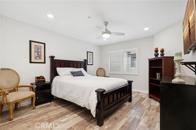 2960 Champion Way, Tustin CA: https://media.crmls.org/medias/ce8d0f9f-3551-48b7-8784-e9f2bb15423a.jpg