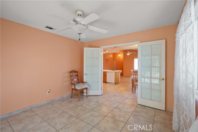 Detail Gallery Image 15 of 38 For 325 W 8th St, Perris,  CA 92570 - 3 Beds | 2 Baths