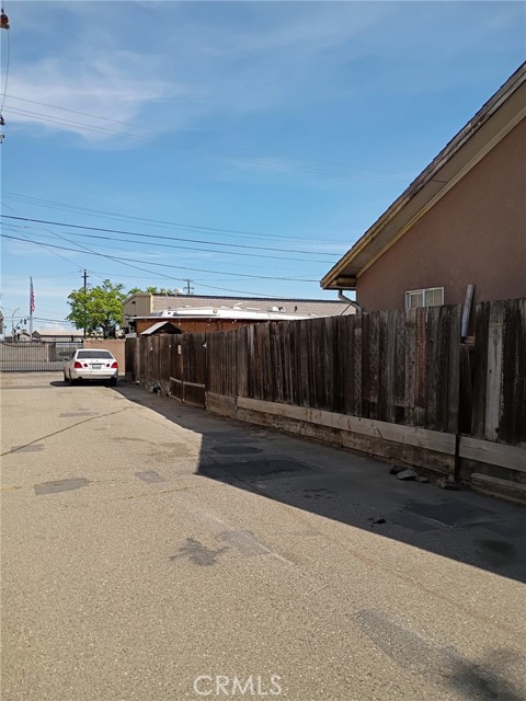 Detail Gallery Image 3 of 3 For 109 Calaveras, Modesto,  CA 95354 - 2 Beds | 1 Baths