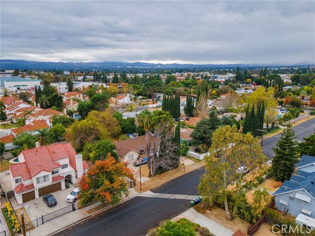 Detail Gallery Image 31 of 32 For 18220 Superior St, Northridge,  CA 91325 - 4 Beds | 2 Baths