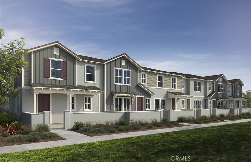 3981 E Carmel Privado