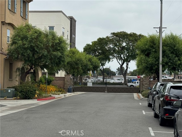 526 W Tribella Court, Santa Ana CA: https://media.crmls.org/medias/ce9058ba-0fd8-4423-bba6-dec247bc2ad1.jpg