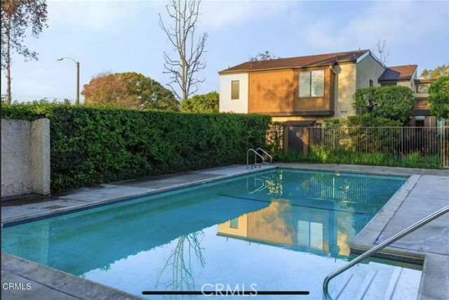 Detail Gallery Image 16 of 19 For 239 Linwood Ave #E,  Monrovia,  CA 91006 - 3 Beds | 3 Baths