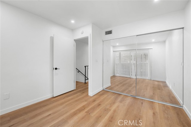 Detail Gallery Image 14 of 26 For 621 E Cedar a,  Burbank,  CA 91501 - 2 Beds | 1/1 Baths