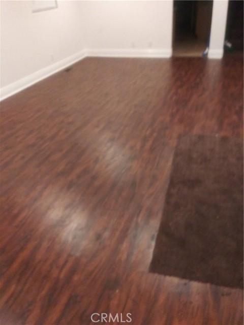 8463 S Halldale Avenue, Los Angeles CA: https://media.crmls.org/medias/ce913248-93bd-46d1-9571-0784a4858378.jpg