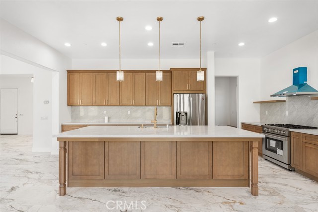 Detail Gallery Image 2 of 70 For 12210 Alamo, Rancho Cucamonga,  CA 91739 - 5 Beds | 4/1 Baths