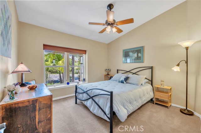 40468 Rock Mountain Drive, Fallbrook CA: https://media.crmls.org/medias/ce918e66-1c6f-4668-973a-f7a26bc38333.jpg