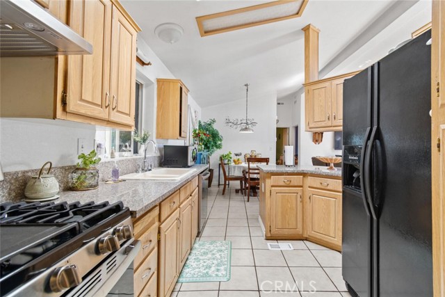 20401 Soledad Canyon Road, Canyon Country CA: https://media.crmls.org/medias/ce91f32d-c405-466e-b4c9-644d727597cf.jpg
