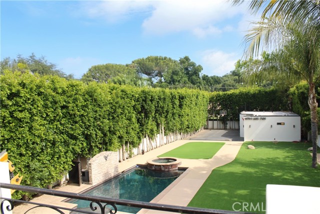 23123 Oxnard Street, Woodland Hills CA: https://media.crmls.org/medias/ce924309-4ca4-47c6-b3a6-69de677e41ec.jpg