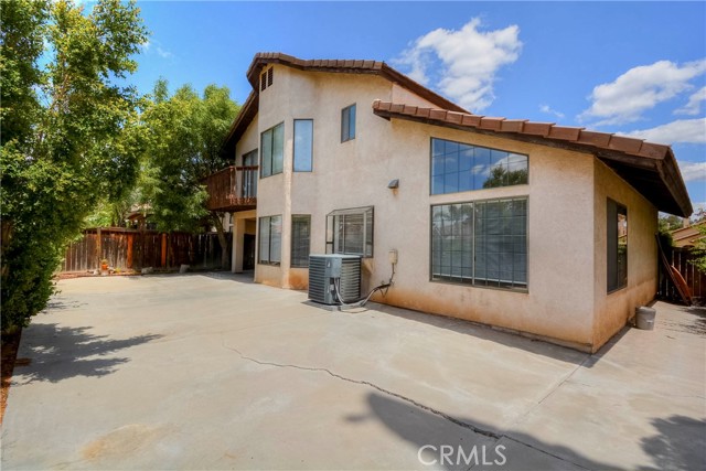 10685 Ridgefield, Moreno Valley CA: https://media.crmls.org/medias/ce9296be-aae1-4df4-b742-c98b96632e46.jpg