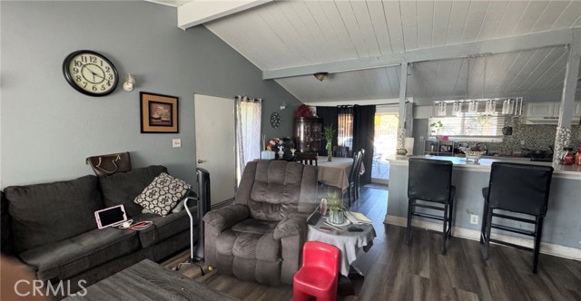 Detail Gallery Image 4 of 6 For 1260 Greenberry, La Puente,  CA 91744 - 3 Beds | 2 Baths