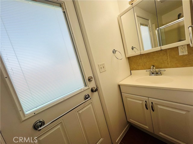 Detail Gallery Image 4 of 6 For 12734 Hart St, North Hollywood,  CA 91605 - 1 Beds | 1 Baths