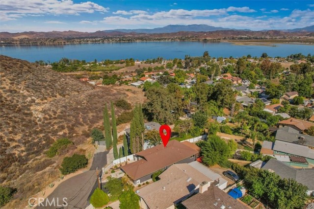 33230 Hollister, Lake Elsinore CA: https://media.crmls.org/medias/ce95ba86-1efb-4959-a4a3-132bc3994323.jpg