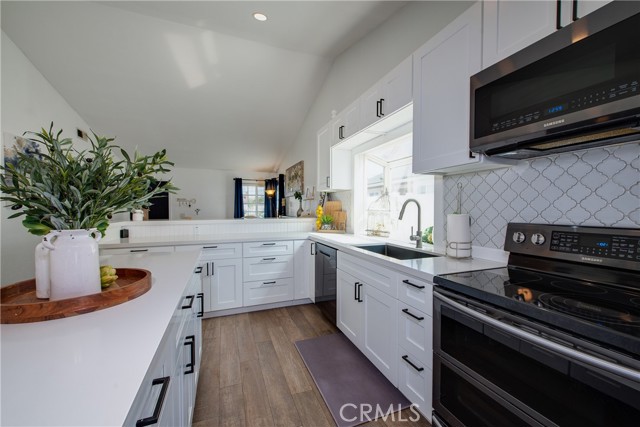 Detail Gallery Image 10 of 33 For 10444 Charleston Dr, Riverside,  CA 92503 - 4 Beds | 2 Baths