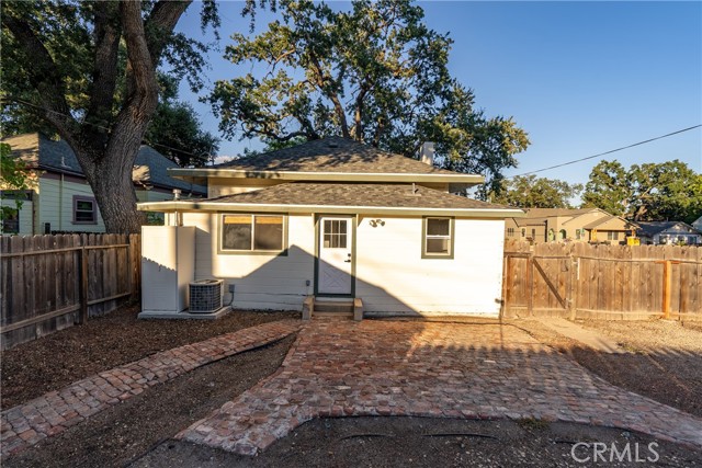 Detail Gallery Image 28 of 30 For 1705 Oak St, Paso Robles,  CA 93446 - 3 Beds | 2 Baths