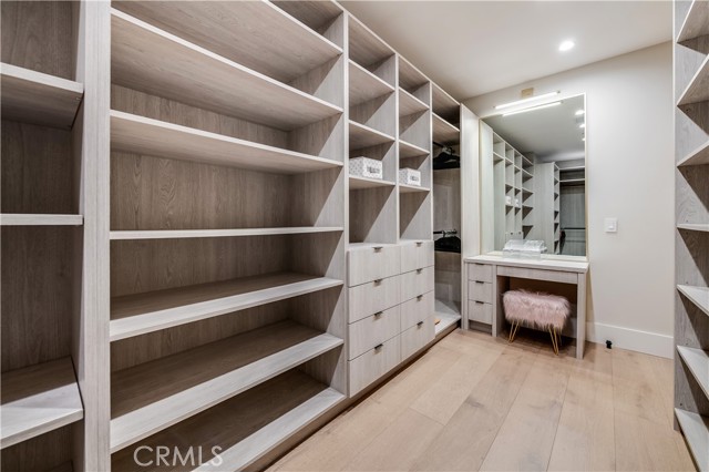 Detail Gallery Image 41 of 48 For 5517 Allott Ave, Sherman Oaks,  CA 91401 - 5 Beds | 6 Baths