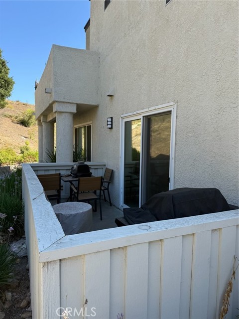 Detail Gallery Image 10 of 16 For 21203 Trumpet Dr #103,  Newhall,  CA 91321 - 2 Beds | 2 Baths