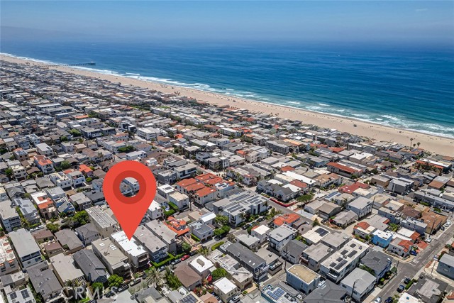 436 32nd St., Manhattan Beach CA: https://media.crmls.org/medias/ce970250-bb39-4069-a1f8-cecf90068d5e.jpg