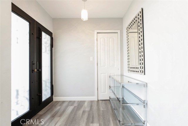 11024 Peoria Street, Sun Valley CA: https://media.crmls.org/medias/ce979111-1bb8-44ec-b0bf-d8d40aaf69de.jpg