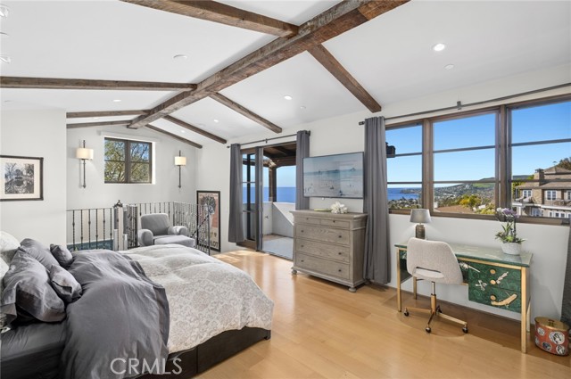 Detail Gallery Image 18 of 31 For 2100 Crestview Dr, Laguna Beach,  CA 92651 - 3 Beds | 2/1 Baths