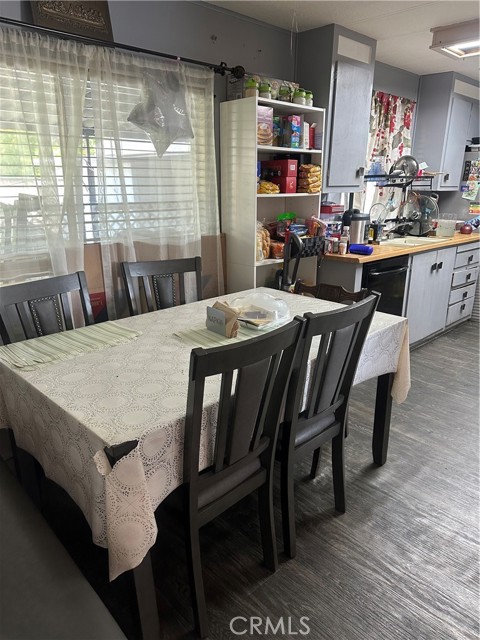 Detail Gallery Image 5 of 18 For 1835 S Manchester Ave #108,  Anaheim,  CA 92802 - 5 Beds | 1/1 Baths