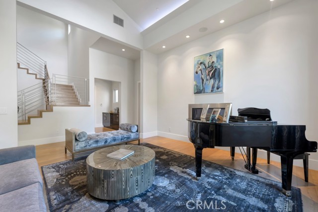 Detail Gallery Image 9 of 75 For 17950 Rancho St, Encino,  CA 91316 - 5 Beds | 6 Baths