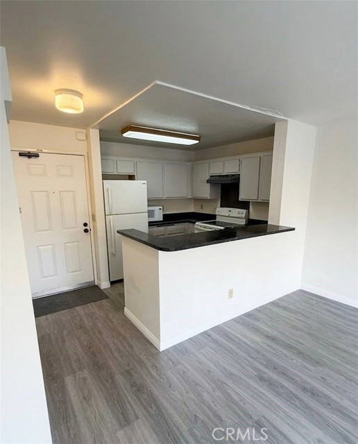 Detail Gallery Image 5 of 8 For 8889 Caminito Plaza Centro #7240,  San Diego,  CA 92122 - 1 Beds | 1 Baths