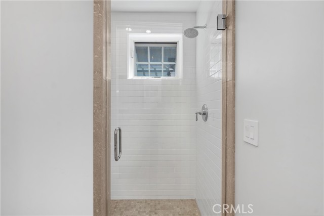 2149 E Ocean Boulevard, Newport Beach CA: https://media.crmls.org/medias/ce990fa1-9fd2-4d0a-8075-b990315e392d.jpg